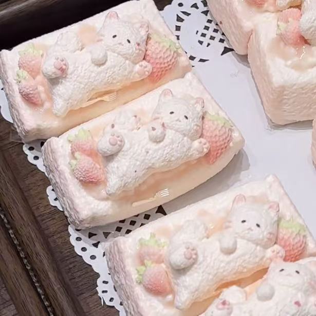 Sleepy Kitty Toast Squishy — sold individually